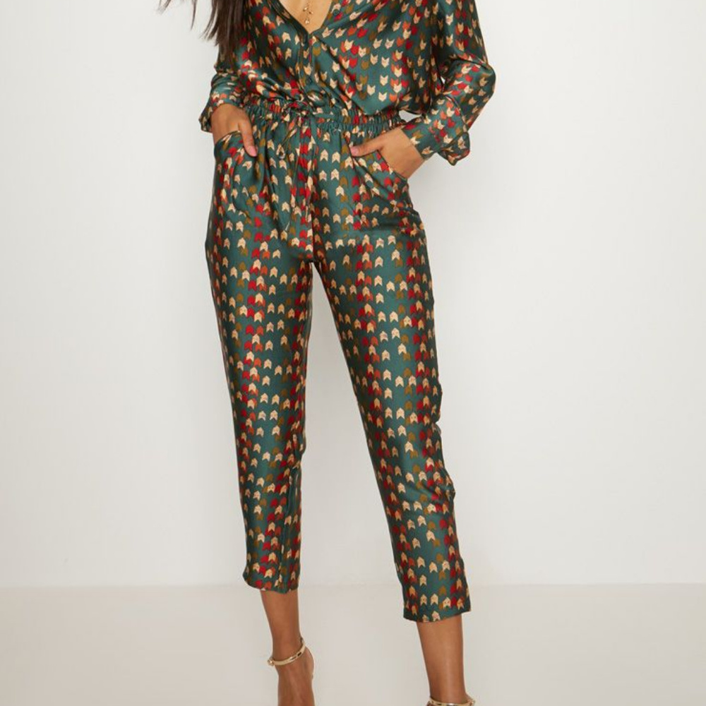 BRAND NEW- Green Chevron Print Cigarette Pants